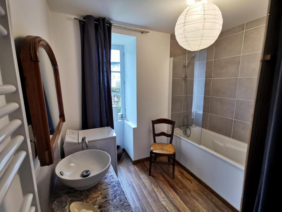 Le Monrepos Avec Jacuzzi Nordique Apartment Bielle Exterior photo